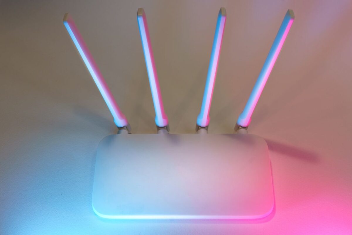 Jio AirFiber Users Report Poor Service, Refund Delays Raise Customer Concerns