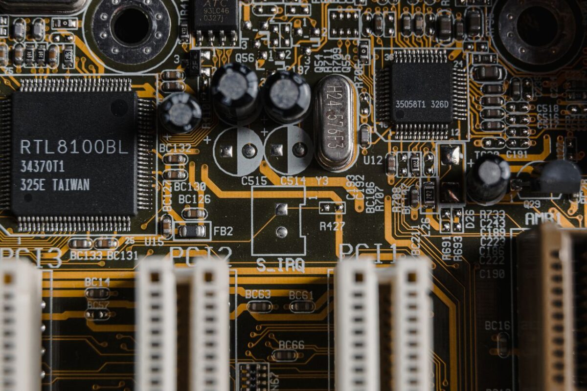 With ISM 2.0, the Indian government hopes to attract more global chipmakers while reducing the country's dependence on imported semiconductors and positioning India as a key player in the global supply chain.