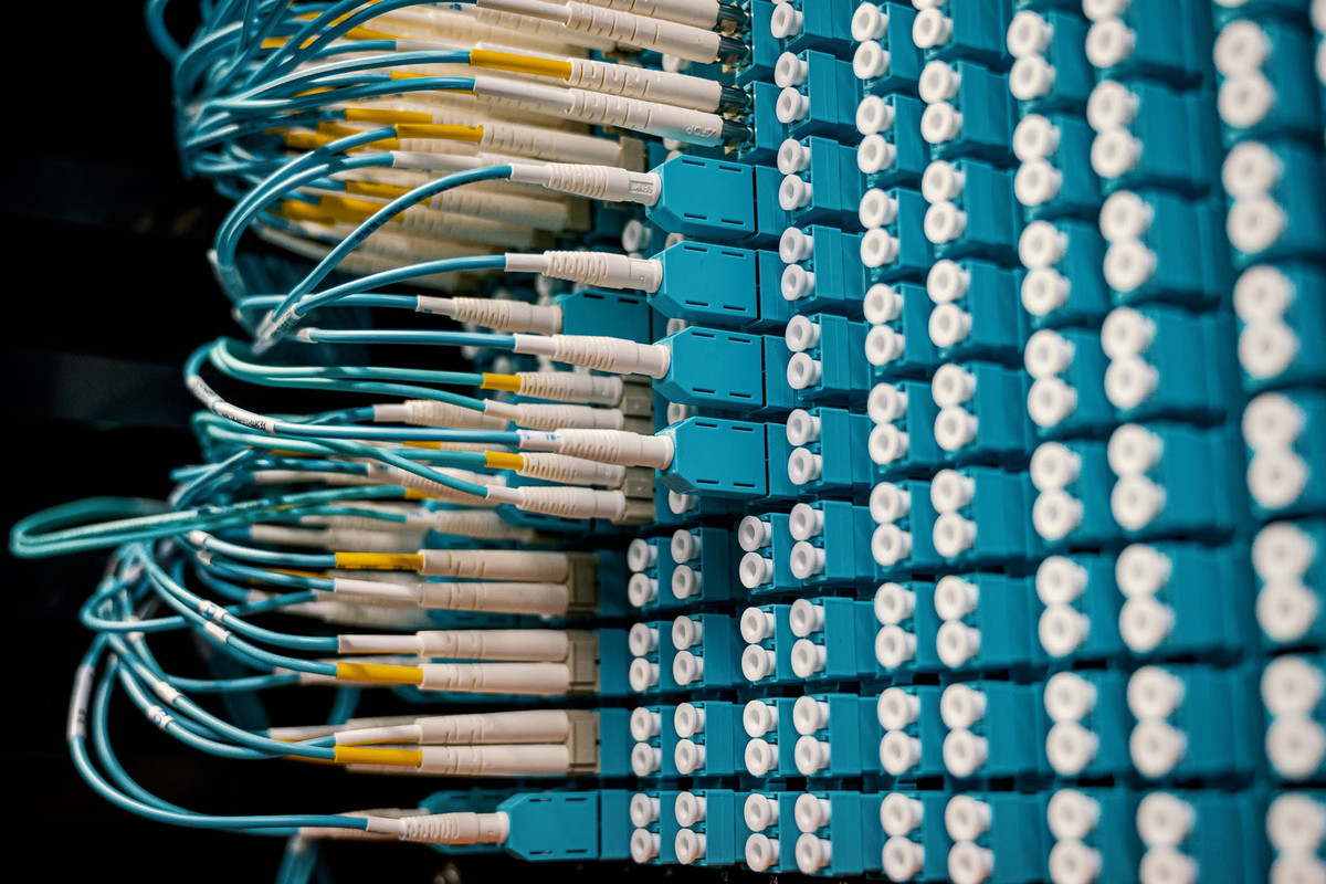 Understanding Data Center Networking: Switches, Fabrics, and High Performance