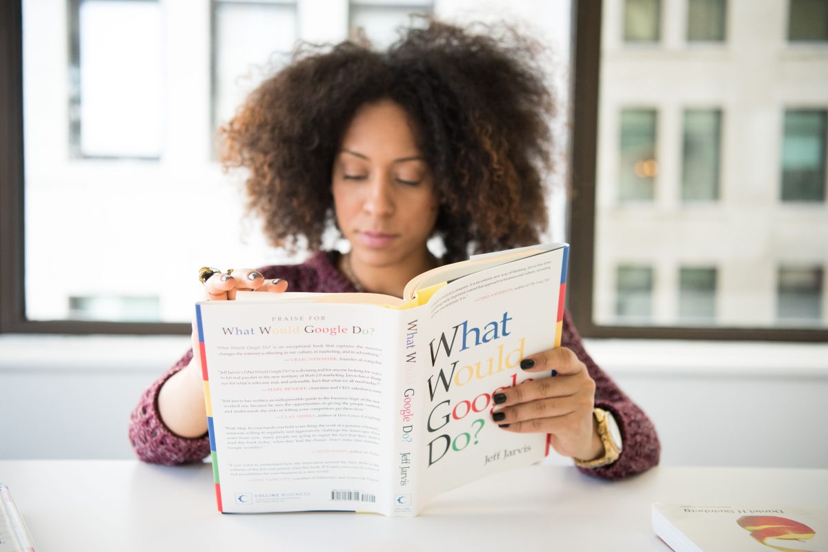 This guide explains what to learn first, which tools to use and how to build practical machine learning skills step by step.